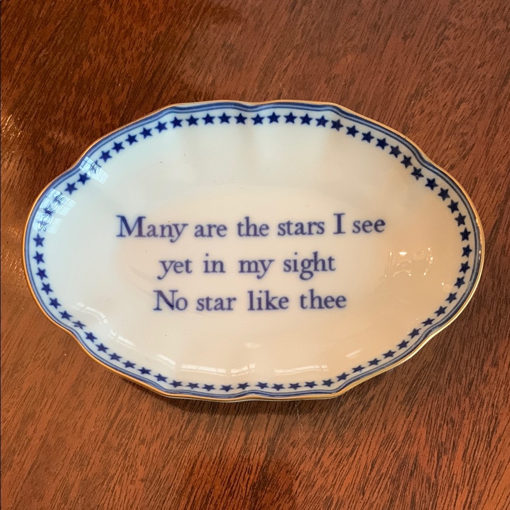 Mottahedeh Decorative White and Blue Porcelain Dish